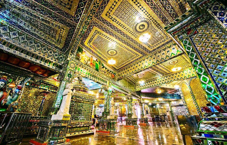 Dazzling Devotion: Unveiling Malaysia's Arulmigu Sri Rajakaliamman Glass Temple