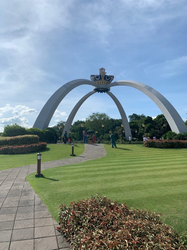 Tranquility and Majesty: Exploring the Istana Bukit Serene Gardens in Johor